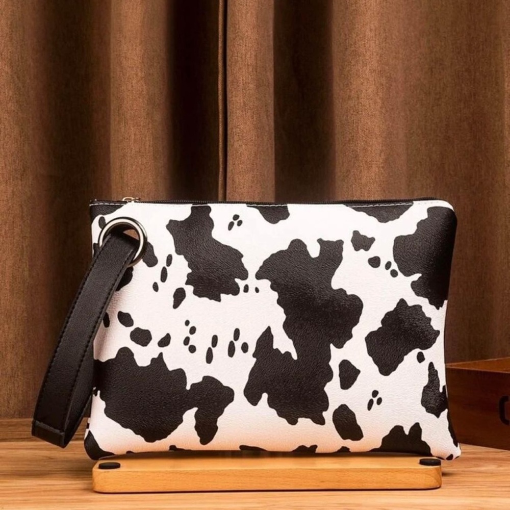 Black and White Faux Leather Clutch/Wristlet with Large Black Wristlet NEW